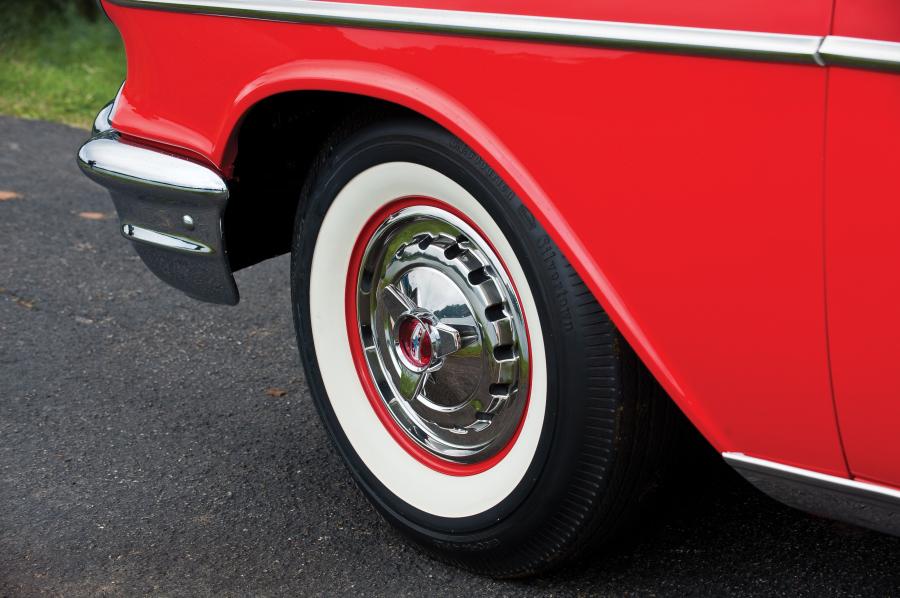  Chevrolet Bel Air Fuel Injected Convertible 1957 года  (фото 12 из 52)